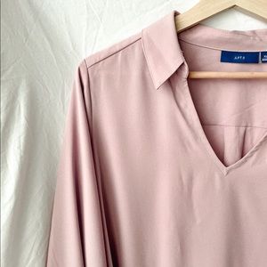 Apt. 9 long sleeve blouse - very good condition